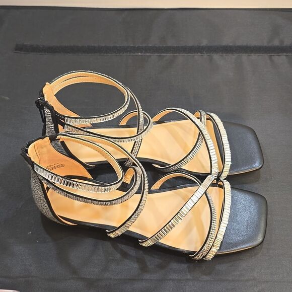 BRAND NEW THALIA SODI WOMEN'S DANA EMBELLISHED STRAPPY FLAT Flat SANDALS - Picture 11 of 16